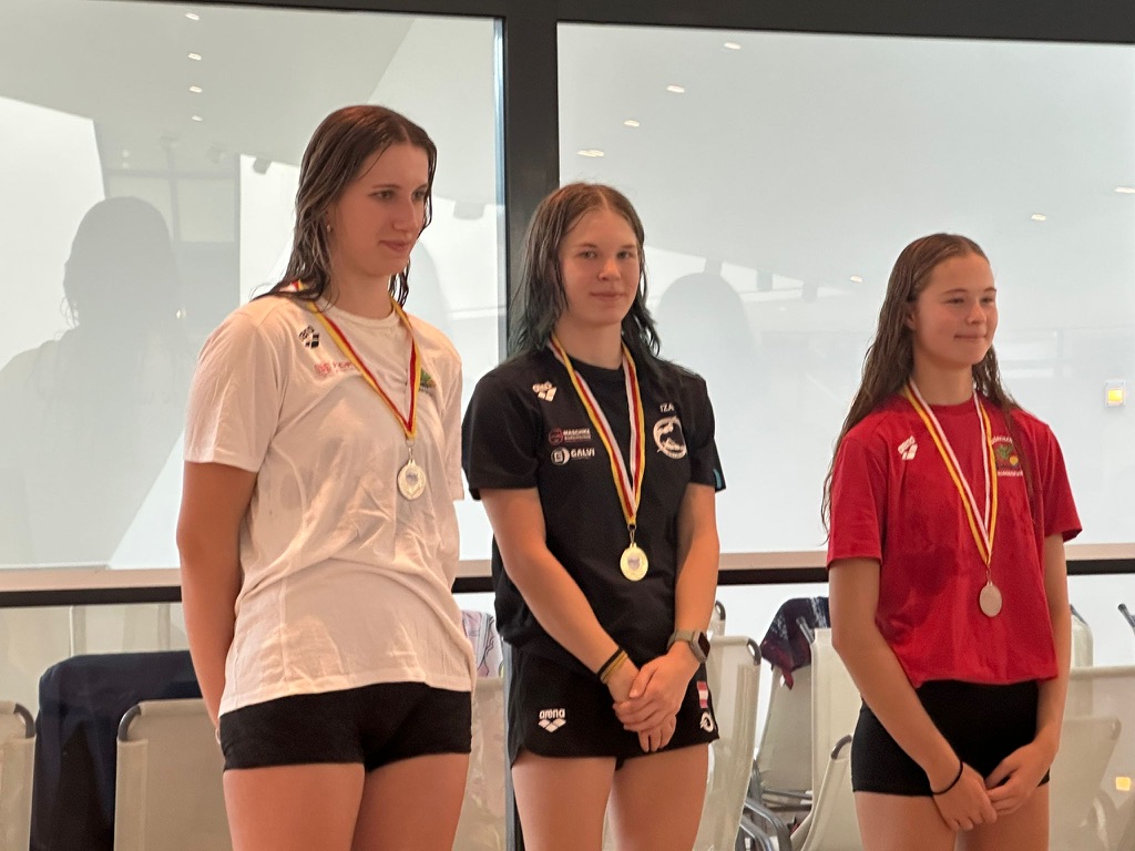 B56B51F6-2E02-4D5D-9167-D9737D63CF94_1_105_c