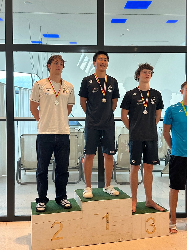 DB4256B6-317F-48C6-BA33-C17B53130E8A_1_105_c